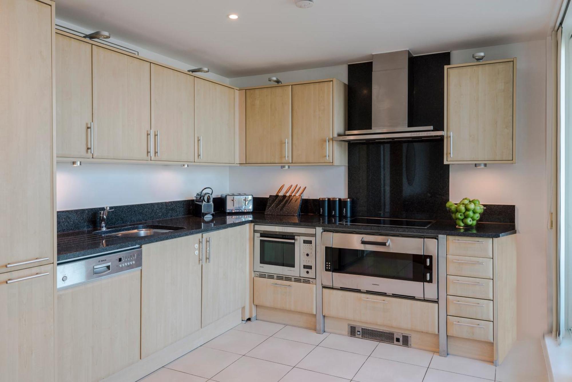 Best Thames View In Town! Large Luxxe Nomad Design Family Home London Exterior photo